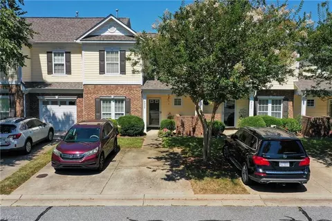 5929 Fox Point Cir, Winston Salem, NC 27104