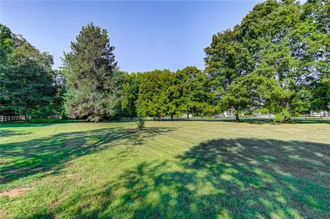 809 Oakview Rd, High Point, NC 27265 photo 41