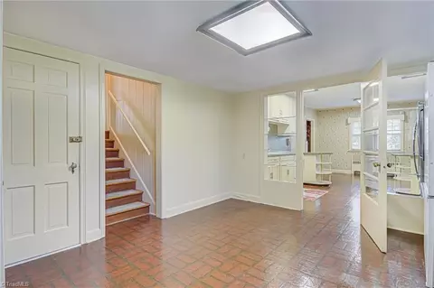 809 Oakview Rd, High Point, NC 27265 photo 16