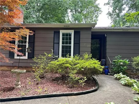 2320 Amelia Rd, Pfafftown, NC 27040