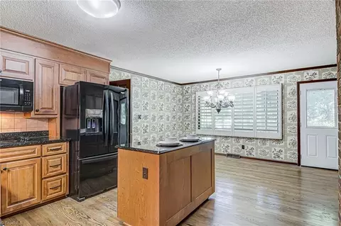 603 Burning Tree Cir, High Point, NC 27265 photo 8