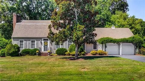 603 Burning Tree Cir, High Point, NC 27265 photo 2