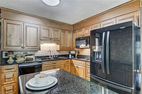 603 Burning Tree Cir, High Point, NC 27265 photo 10