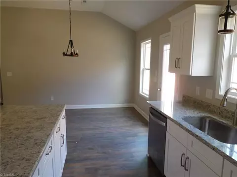 627 Cable St, Thomasville, NC 27360 photo 8