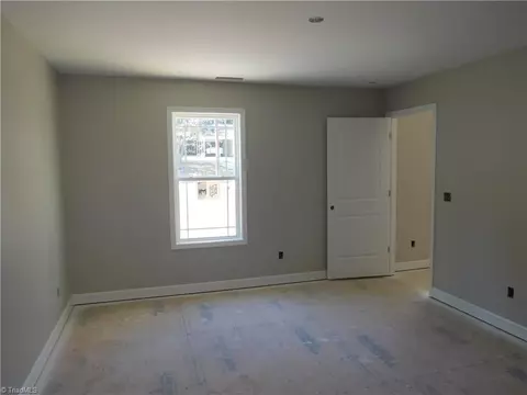 627 Cable St, Thomasville, NC 27360 photo 17