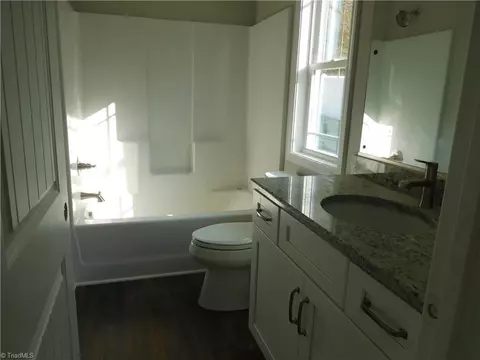627 Cable St, Thomasville, NC 27360 photo 18