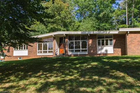 230 Magnolia Ave, Mocksville, NC 27028