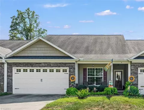 145 Laurel Cliffs Dr #B, Walnut Cove, NC 27052