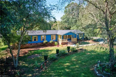 5580 Boiling Springs Rd, Tobaccoville, NC 27050