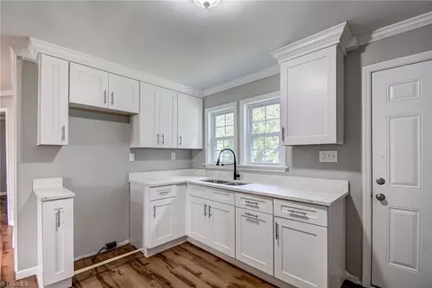 106 Fraley Rd, High Point, NC 27263 photo 13
