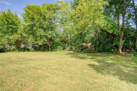106 Fraley Rd, High Point, NC 27263 photo 32
