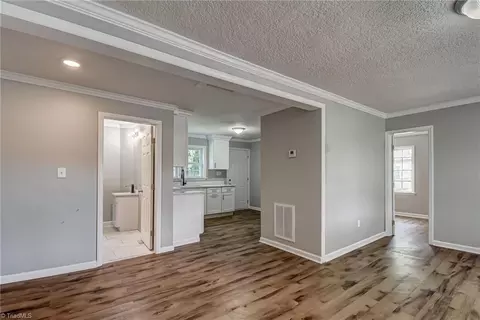 106 Fraley Rd, High Point, NC 27263 photo 5