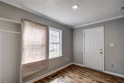 106 Fraley Rd, High Point, NC 27263 photo 10