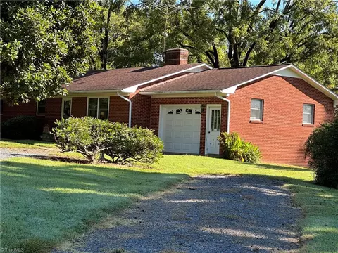636 County Line Rd, Harmony, NC 28634 photo 10