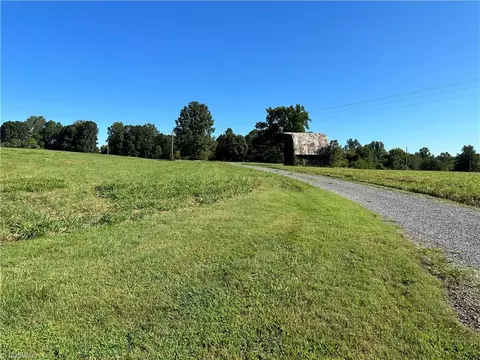 636 County Line Rd, Harmony, NC 28634 photo 19
