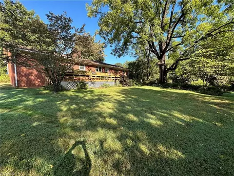 636 County Line Rd, Harmony, NC 28634 photo 2