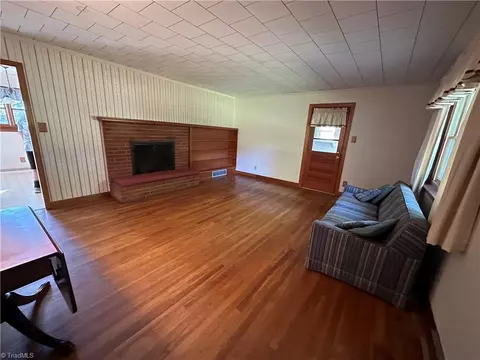 636 County Line Rd, Harmony, NC 28634 photo 25