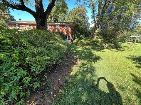 636 County Line Rd, Harmony, NC 28634 photo 4