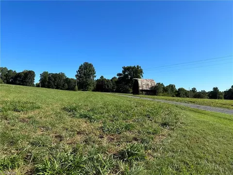 636 County Line Rd, Harmony, NC 28634 photo 20