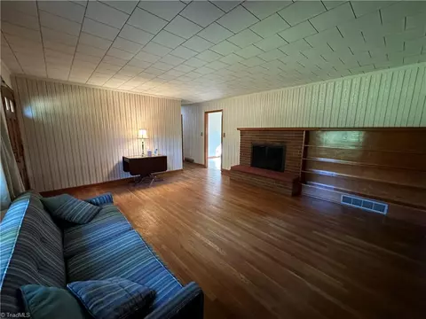 636 County Line Rd, Harmony, NC 28634 photo 27