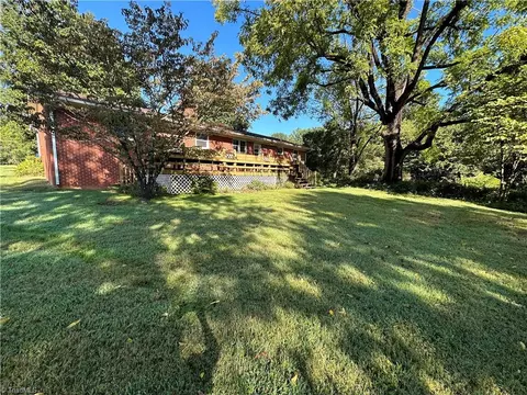 636 County Line Rd, Harmony, NC 28634 photo 3