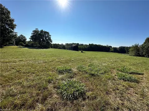 636 County Line Rd, Harmony, NC 28634 photo 18