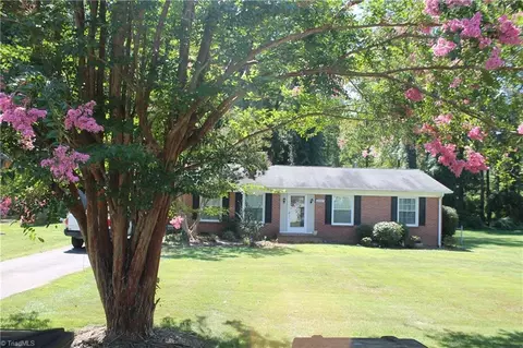 2880 Marguerite Park Dr, Winston Salem, NC 27106