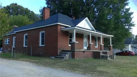 1814 Johnson St, High Point, NC 27262 photo 2