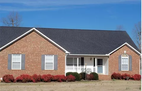 4918 Leigh Ln, Sophia, NC 27350