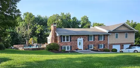 277 Hunter Hills St, North Wilkesboro, NC 28659