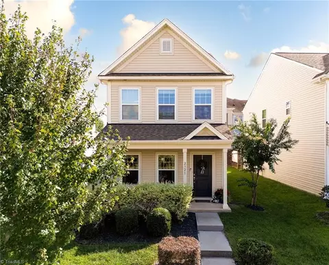 2321 Autumn Mist Dr, Winston Salem, NC 27103