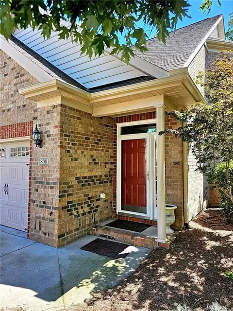 800 Southlake Ct, Lexington, NC 27295