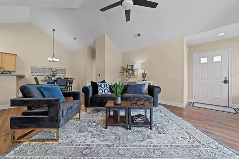 4290 Plantation Ridge Ln, Greensboro, NC 27409