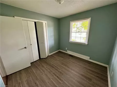1710 Cedrow Dr, High Point, NC 27260 photo 9