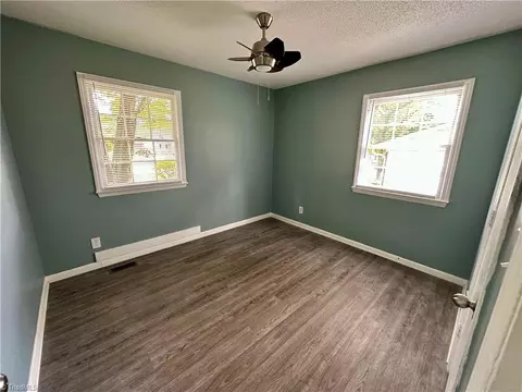 1710 Cedrow Dr, High Point, NC 27260 photo 7