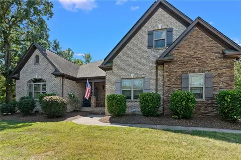 7000 Glenhaven Ridge Dr, Clemmons, NC 27012