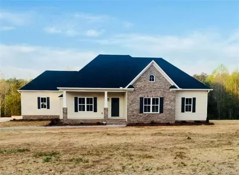 3497 Tot Hill Farm Rd, Asheboro, NC 27205