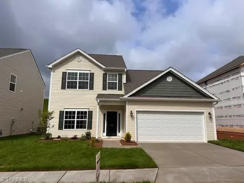3531 River Farm Dr #377, Kernersville, NC 27284