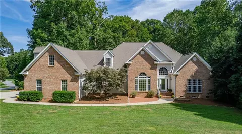 7608 Wilson Farm Rd, Summerfield, NC 27358