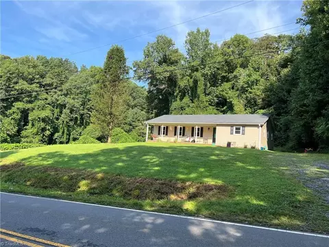7926 Us Highway 601, Dobson, NC 27017