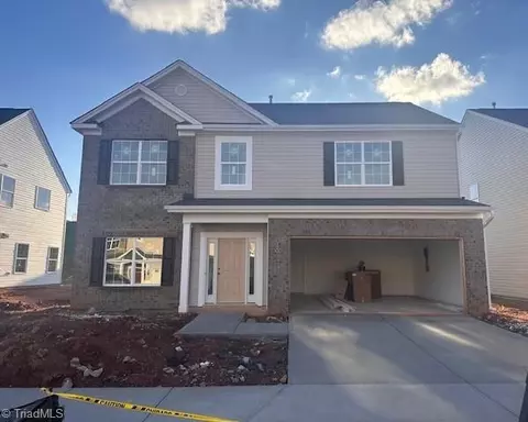 3525 River Farm Dr #378, Kernersville, NC 27284