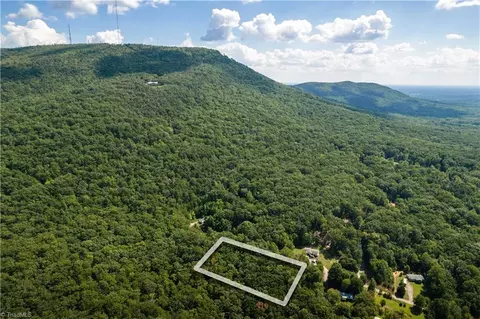 1 79ac Merridon Dr, Pinnacle, NC 27043