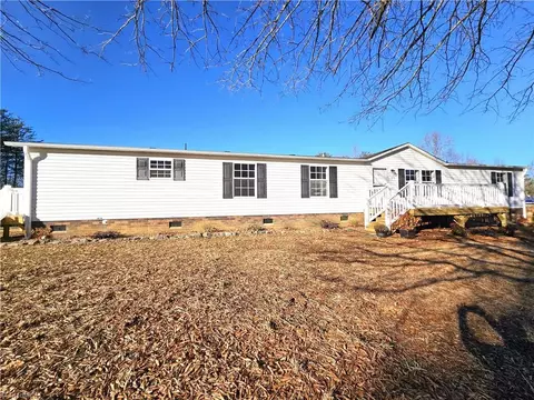1070 Kimberly Dr, King, NC 27021