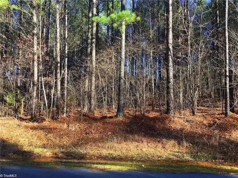 298 Cove Wood Dr, Denton, NC 27239