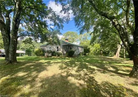 169 Oil Mill Rd, Olin, NC 28660 photo 3
