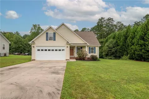 1181 Archer Farm Dr, Salisbury, NC 28144