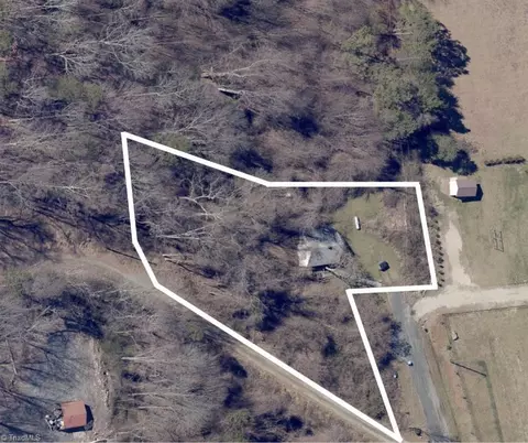 7400 Seldon Rd, Summerfield, NC 27358