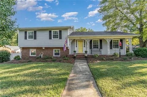 3107 Robin Hood Dr, Greensboro, NC 27408