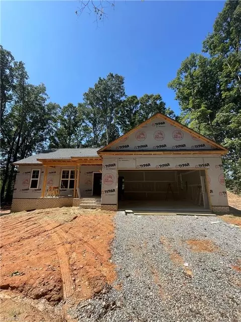 518 Aldean Dr, Lexington, NC 27295