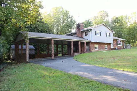 4434 Camp Betty Hastings Rd, Walkertown, NC 27051